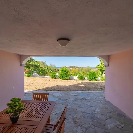 Oasi - Giardino E Parcheggio Privato * Schifoni
