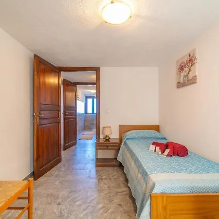 Oasi - Giardino E Parcheggio Privato Apartamento